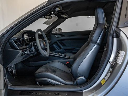 Certified 2024 Porsche 911 Targa 4 GTS AWD/4WD image 5