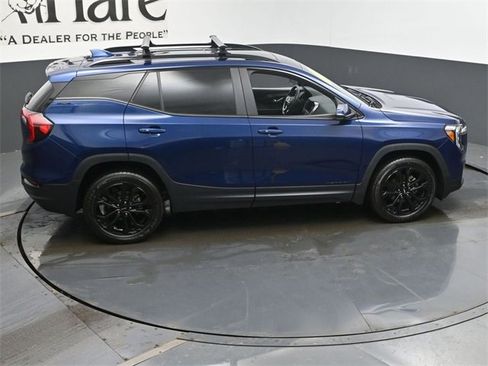 Used 2022 GMC Terrain SLE w/ Driver Convenience Package image 39