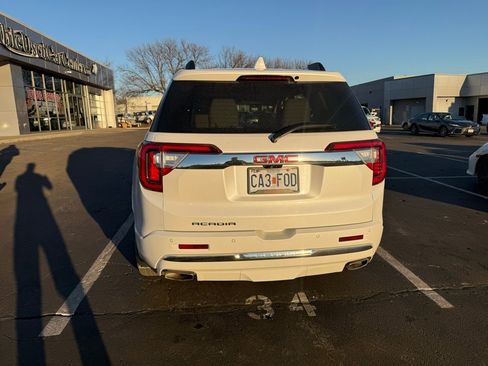 Used 2020 GMC Acadia Denali image 4