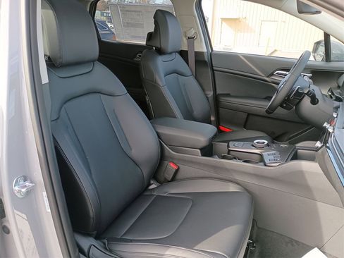 New 2026 Kia Sportage EX w/ EX Panoramic Sunroof Package image 31