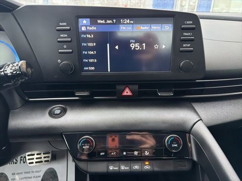 Used 2025 Hyundai Elantra Sport image 20