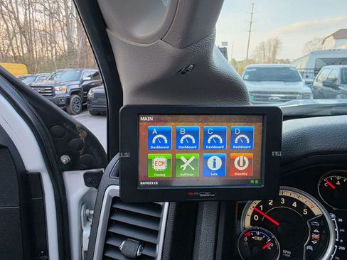 Used 2017 RAM 2500 SLT image 15