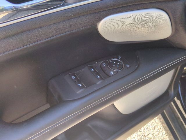 Used 2017 Lincoln MKZ Reserve w/ Luxury Package AWD/4WD image 12