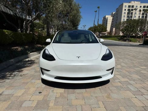 Used 2021 Tesla Model 3 Standard Range Plus RWD image 2