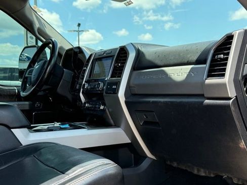 Used 2019 Ford F250 Lariat w/ Lariat Ultimate Package AWD/4WD image 21