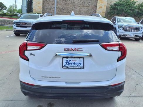Used 2022 GMC Terrain SLE w/ Driver Convenience Package FWD image 23