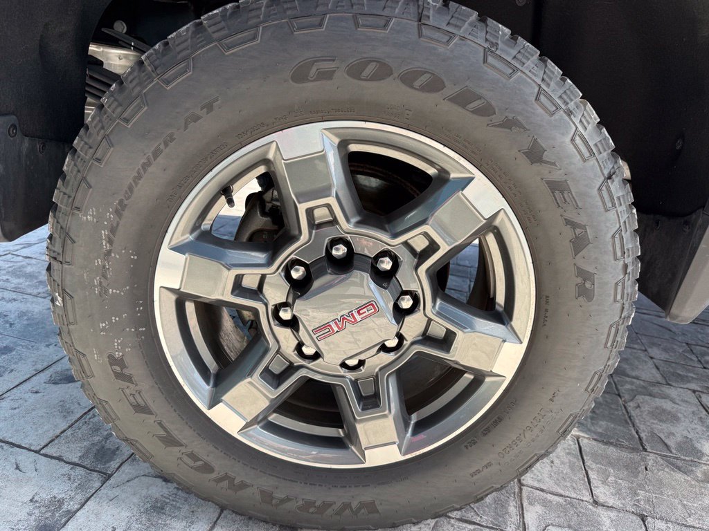 Used 2025 GMC Sierra 3500 SLE w/ Preferred Package RWD image 36