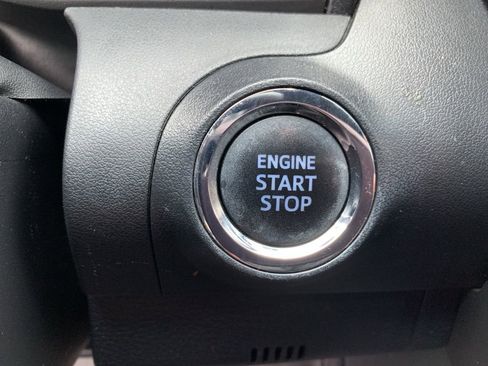 Used 2019 Toyota Avalon XSE image 24