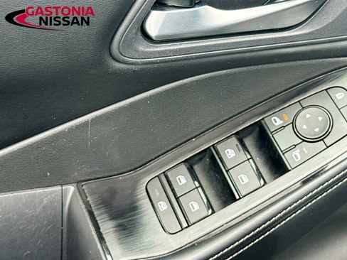 Used 2026 Nissan Rogue SV FWD image 22