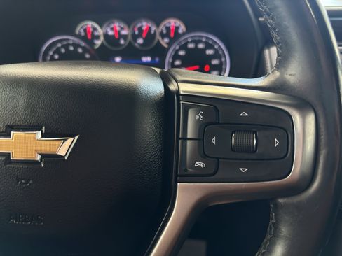 Used 2021 Chevrolet Suburban LT image 12