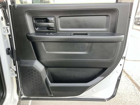 Used 2018 RAM 3500 Tradesman w/ Chrome Appearance Group image 23