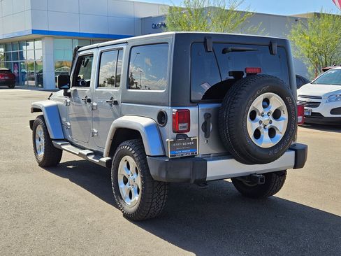 Used 2014 Jeep Wrangler Unlimited Sahara w/ Connectivity Group AWD/4WD image 3