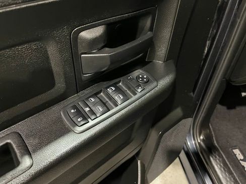 Used 2019 RAM 1500 Express AWD/4WD image 17