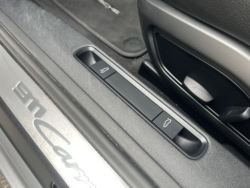 Certified 2023 Porsche 911 Carrera w/ Sportdesign Package image 23