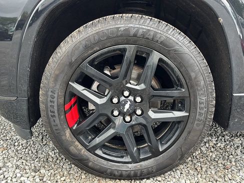 Used 2019 Chevrolet Traverse Premier w/ Redline Edition AWD/4WD image 11