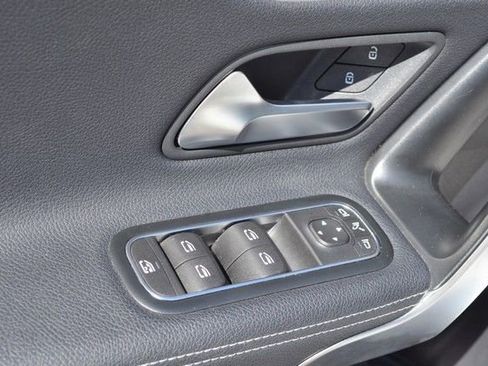 Used 2025 Mercedes-Benz CLA 250 4MATIC image 17