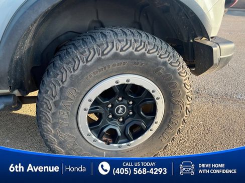 Used 2023 Ford Bronco Badlands w/ Sasquatch Package AWD/4WD image 10