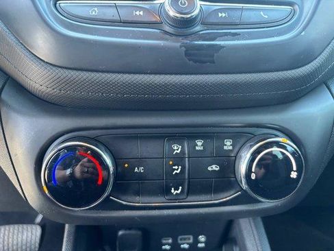 Used 2023 Chevrolet TrailBlazer LS image 23