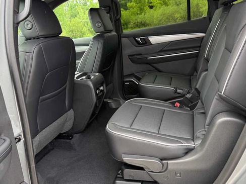 New 2026 Buick Enclave Preferred AWD/4WD image 8