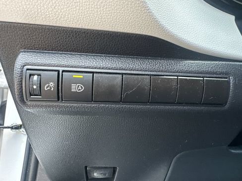 Certified 2024 Toyota Corolla SE FWD image 32