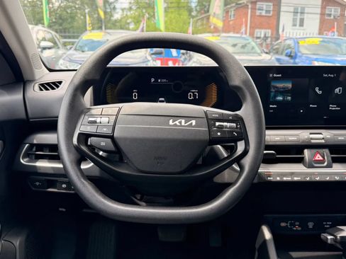 Used 2025 Kia K4 FWD image 18