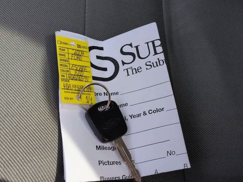 Used 2004 Ford Escape XLS image 32