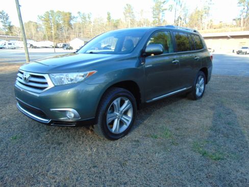 Used 2012 Toyota Highlander Limited w/ Tow Pkg image 40