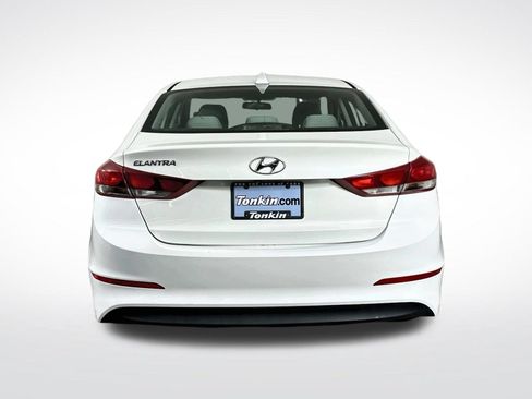 Used 2017 Hyundai Elantra SE FWD image 7