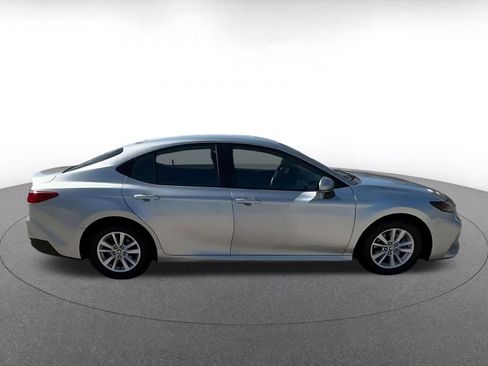 Used 2025 Toyota Camry LE FWD image 13