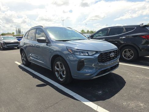 Used 2024 Ford Escape ST-Line w/ Tech Pack #1 FWD image 1