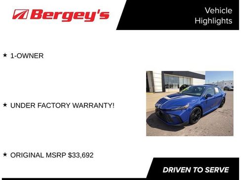 Used 2025 Toyota Camry SE w/ Convenience Package FWD image 4