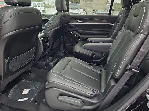 New 2026 Jeep Grand Cherokee L Limited w/ Limited Altitude Package RWD image 11