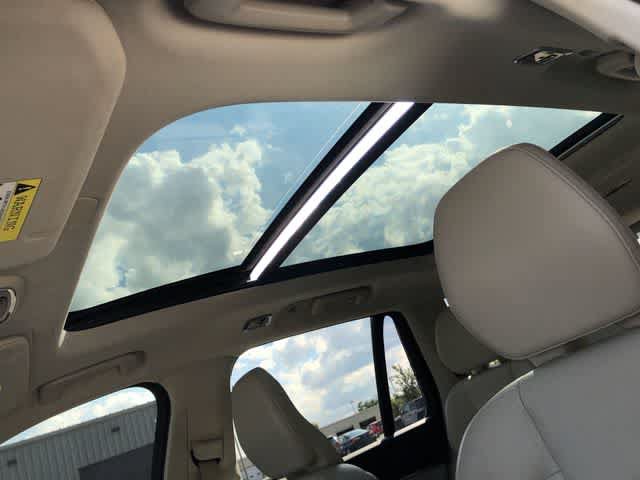 Used 2019 Volvo XC90 T5 Momentum w/ Protection Package Premier FWD image 16