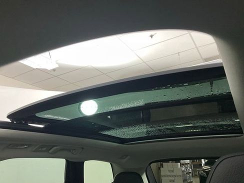 Used 2023 Volvo XC60 B5 Plus w/ Climate Package image 19