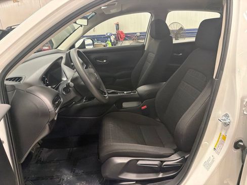 Used 2025 Honda HR-V LX image 14