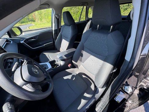 Certified 2025 Toyota RAV4 XLE AWD/4WD image 11