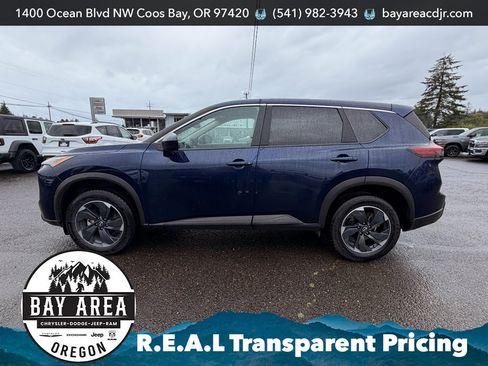 Used 2025 Nissan Rogue SV FWD image 3