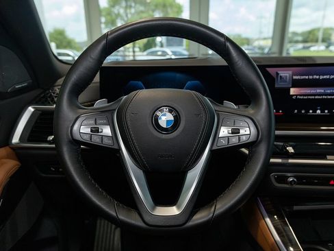 Used 2025 BMW X5 xDrive40i AWD/4WD image 6