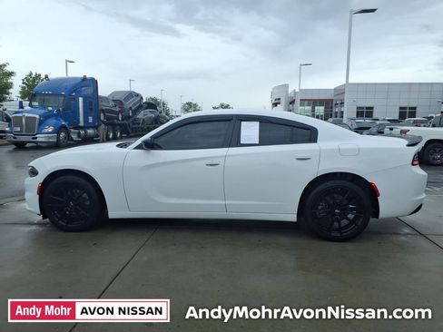 Used 2023 Dodge Charger SXT RWD image 5