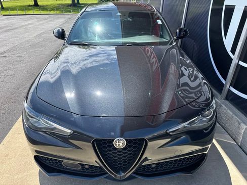Used 2022 Alfa Romeo Giulia Veloce AWD/4WD image 8