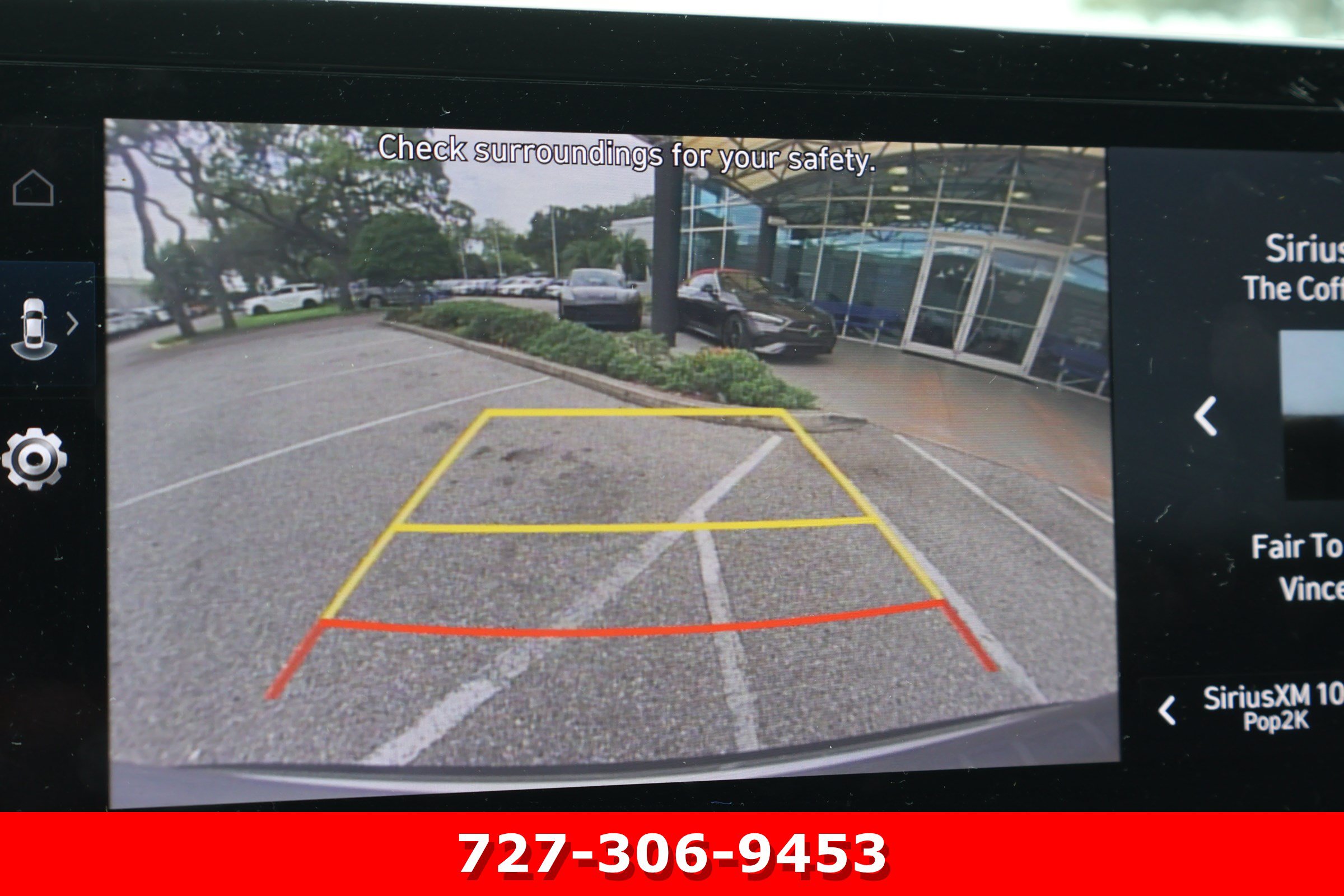 Used 2023 Hyundai Santa Fe SEL FWD image 4