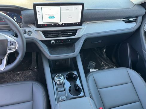 New 2026 Ford Explorer Active image 12