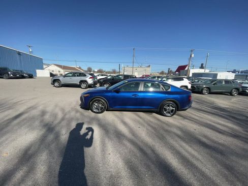 Used 2025 Kia K4 LXS image 16