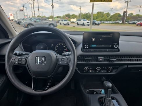 Used 2024 Honda HR-V LX image 12