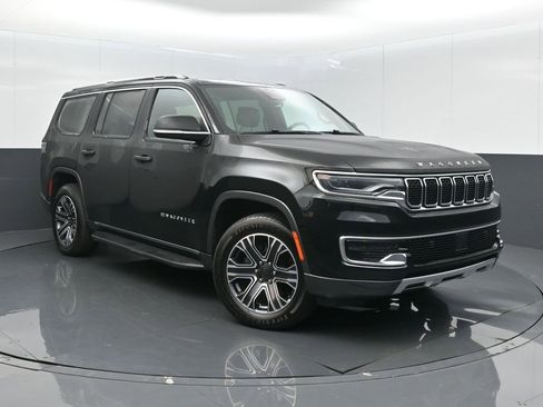 Used 2022 Jeep Wagoneer Series III w/ Flexible Seating Group image 1