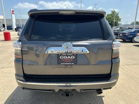 Used 2018 Toyota 4Runner Limited AWD/4WD image 4