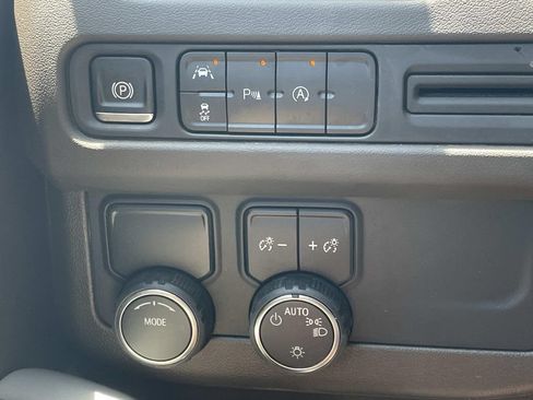 Used 2024 Chevrolet Tahoe LT RWD image 28