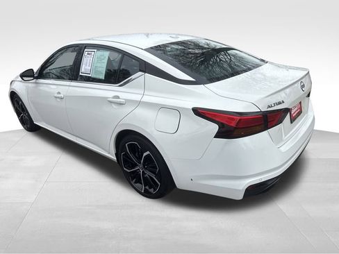 Used 2025 Nissan Altima 2.5 SR image 19