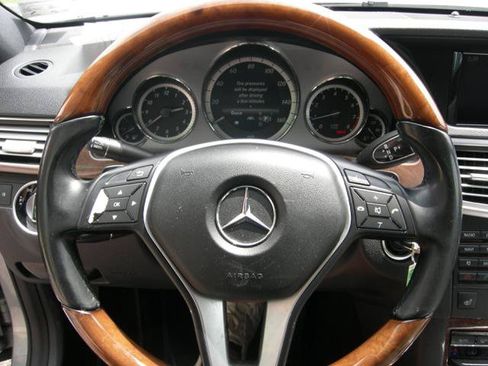 Used 2013 Mercedes-Benz E 350 Sedan image 11