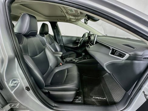 Used 2020 Toyota Corolla XLE w/ Body Protection Package FWD image 30